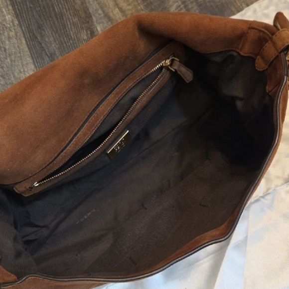 Fendi Baguette Carmel Brown Suede Gold Hardware Bag Italy Bonus Unbranded Strap - Picture 7 of 17